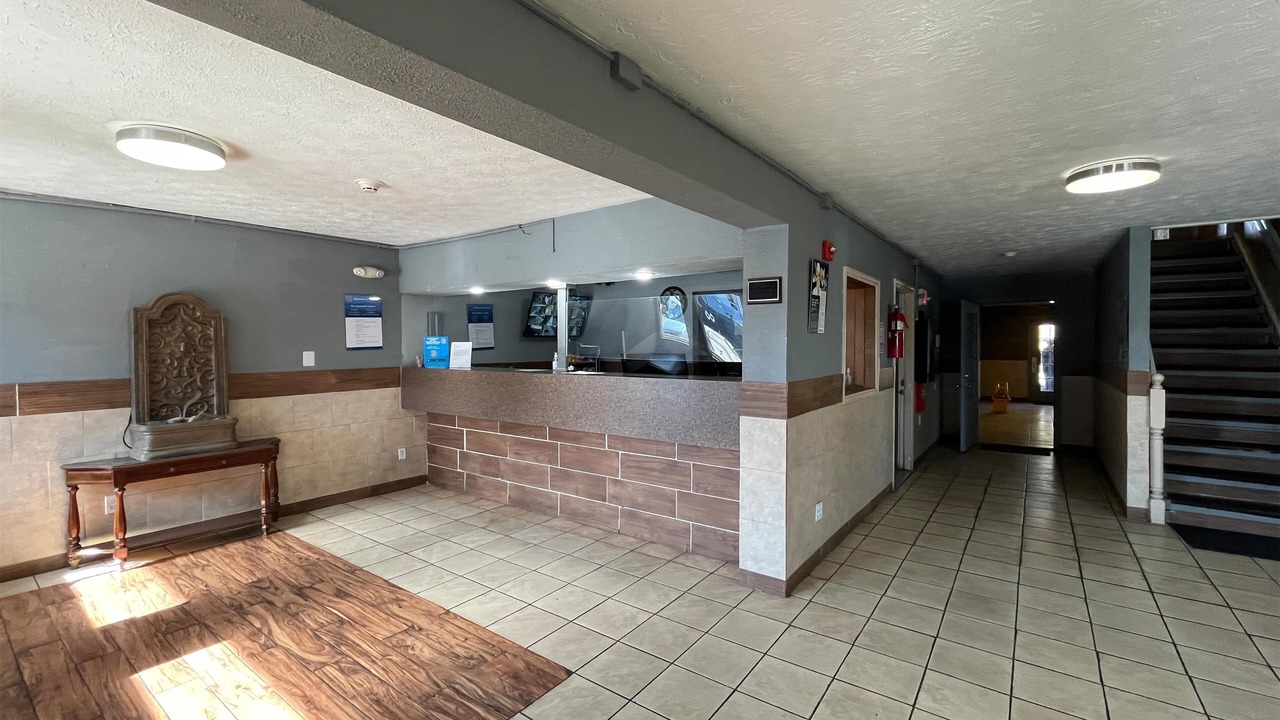 Photo of Others in Hurricane