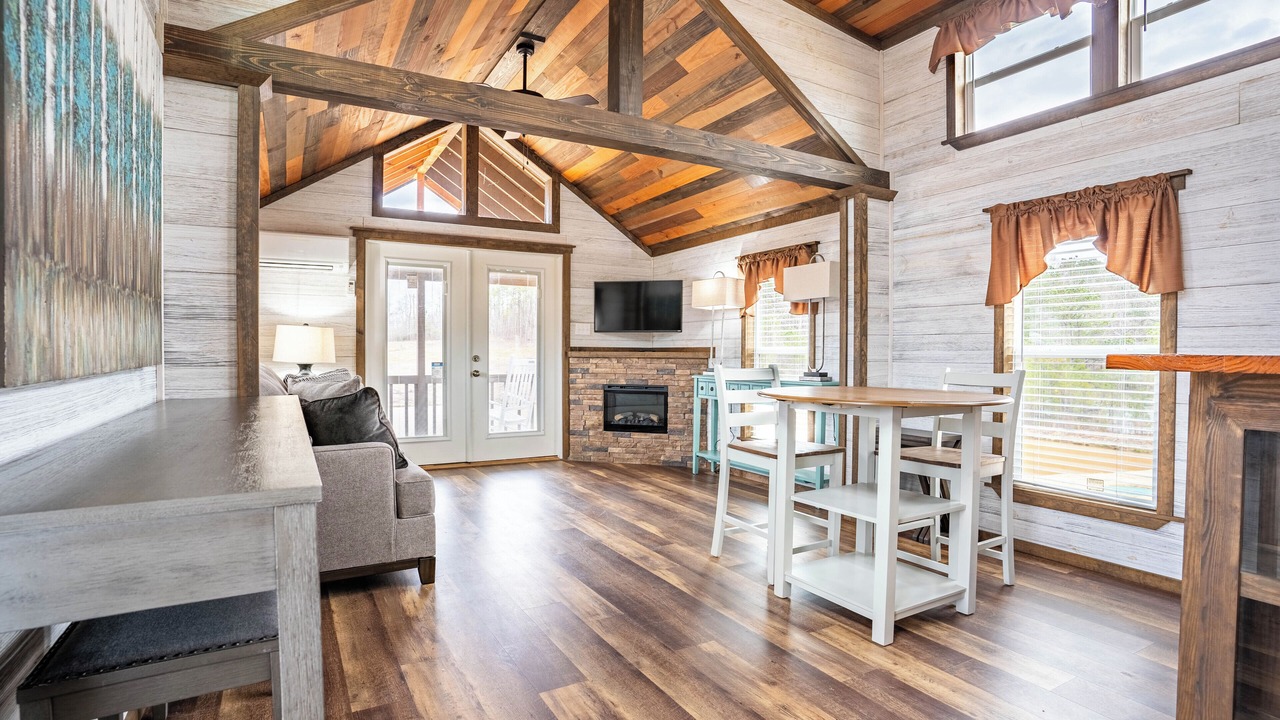 Photo of Livingroom in Alexander City