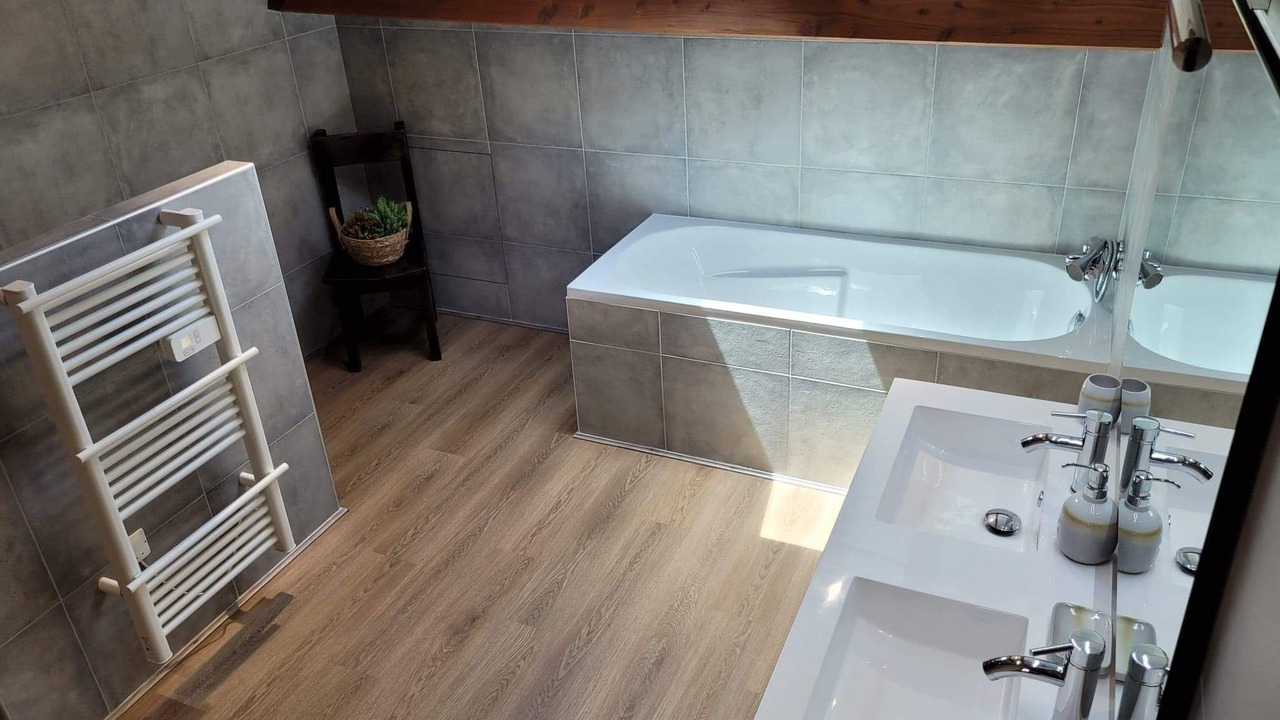 Photo of Bathroom in Lugon-et-l'ile-du-Carney