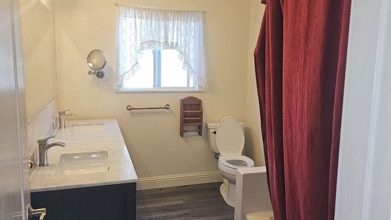 Photo of Others in San Leandro