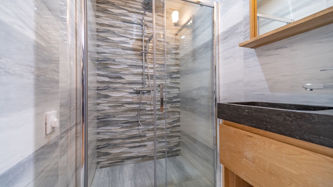 Photo of Bathroom in Quartier de la Folie-Mericourt