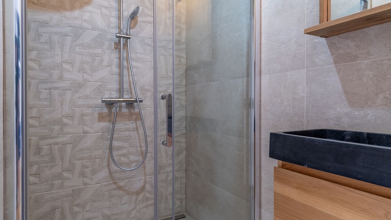 Photo of Bathroom in Quartier de la Folie-Mericourt