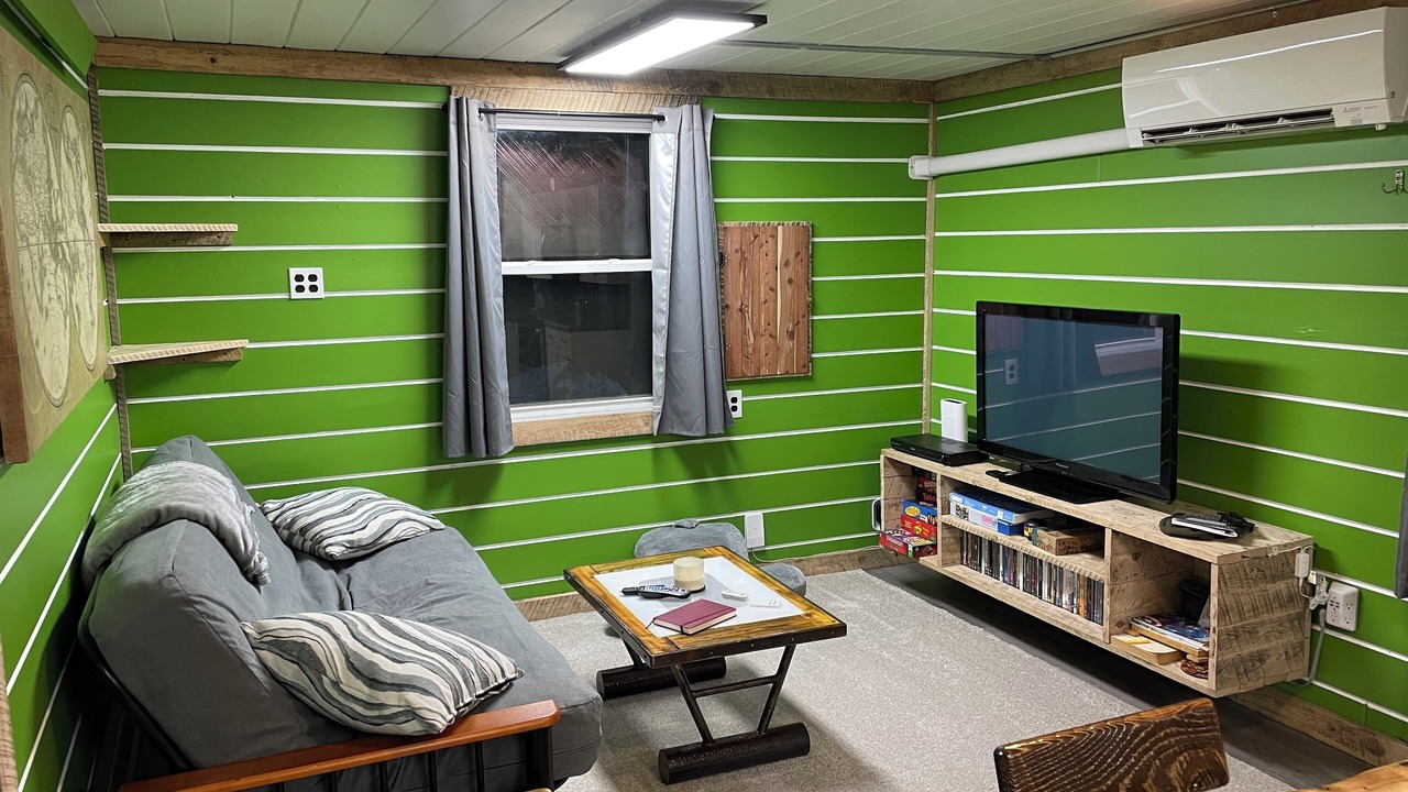 Photo of Livingroom in Howland