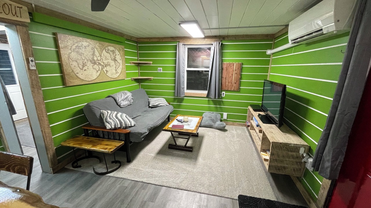 Photo of Livingroom in Howland