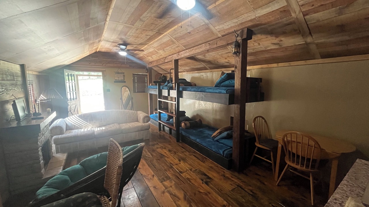 Photo of Livingroom in Kingston