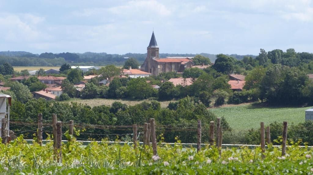 Photo of Others in Saint-Juire-Champgillon