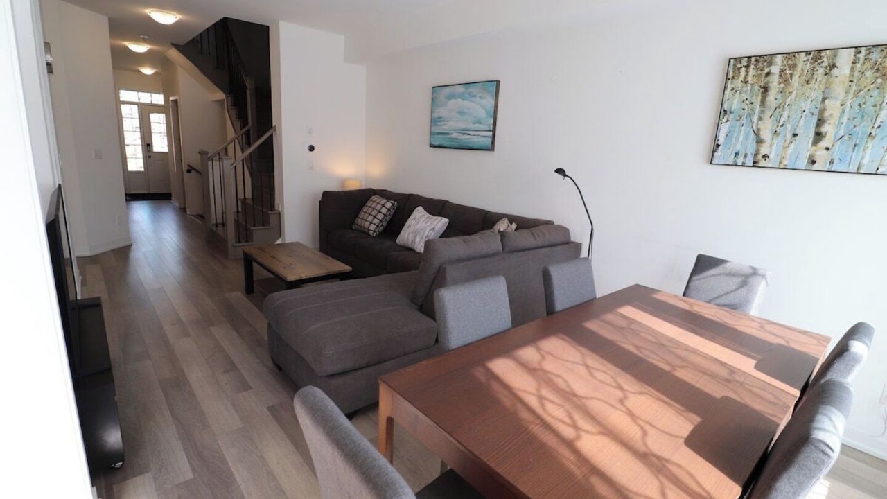 Photo of Livingroom in Newmarket