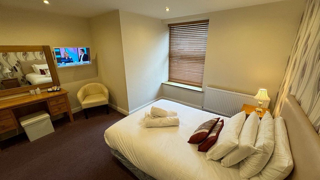 Photo of Bedroom in Hayfield