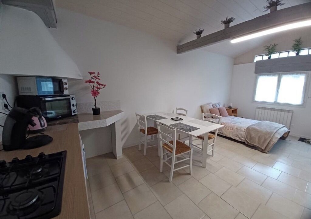 Photo of Others in Pugnac