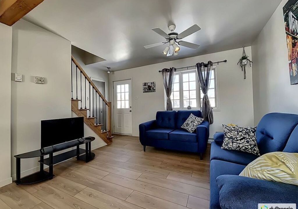 Photo of Livingroom in Saint-Etienne-de-Lauzon
