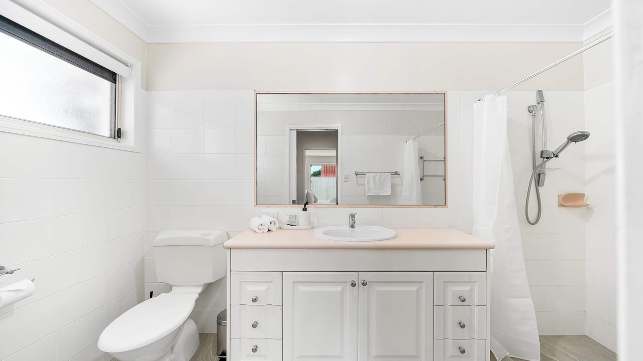 Photo of Others in Helensvale