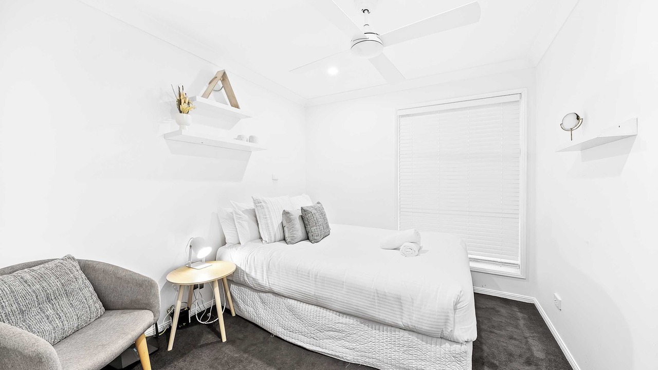 Photo of Others in Helensvale