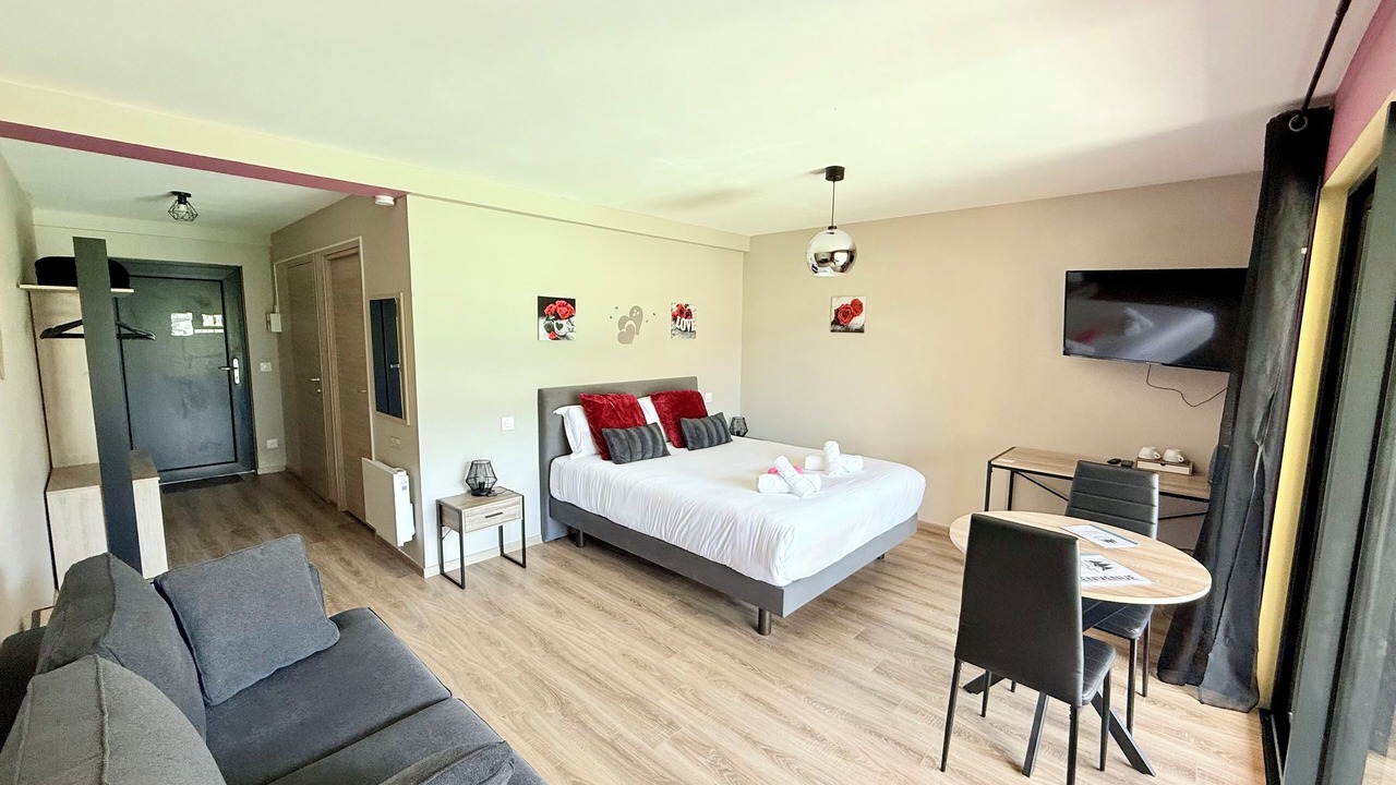 Photo of Others in Seyne