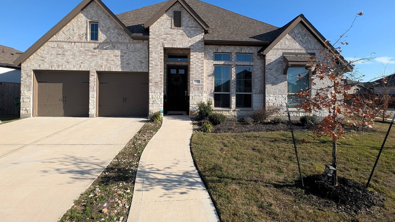 Photo of Outdoor in Manor
