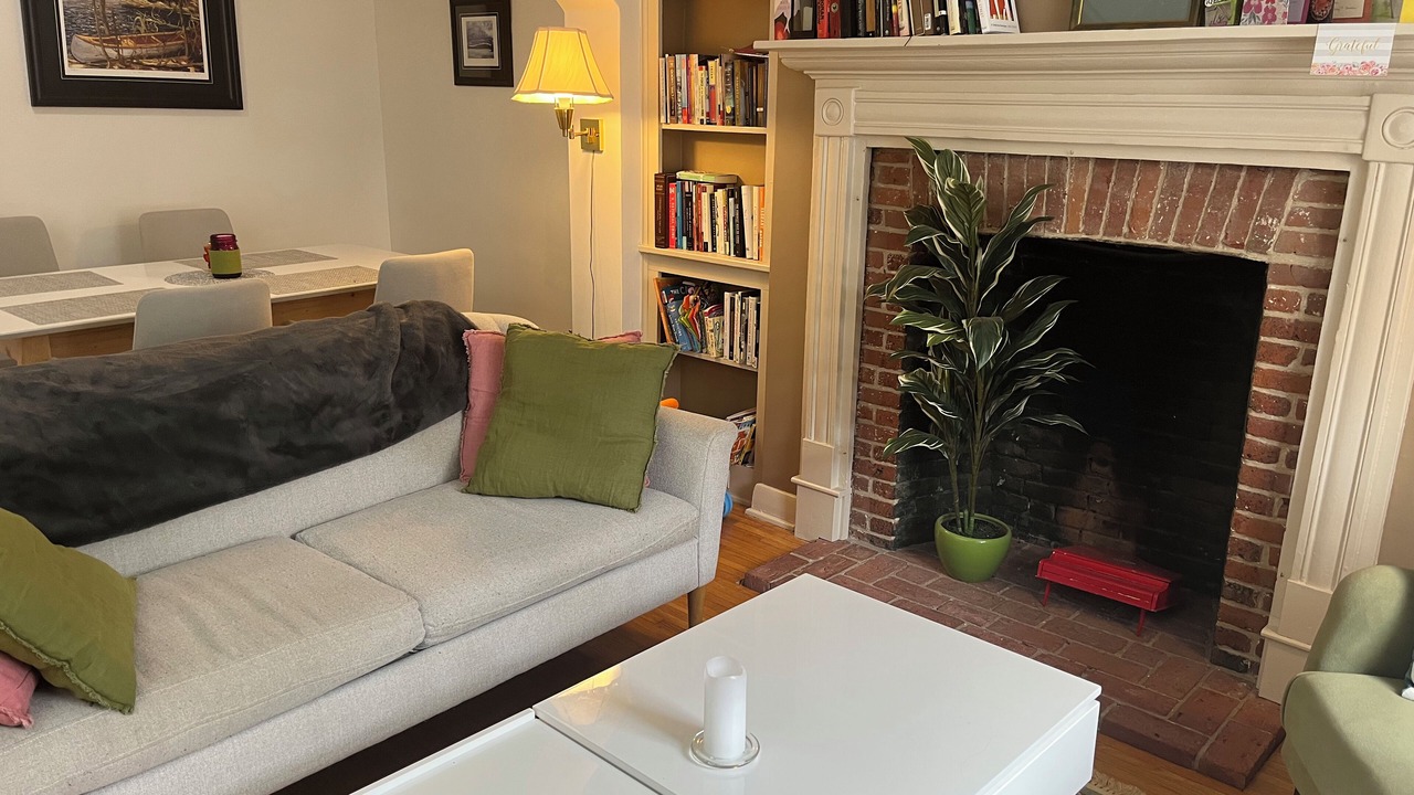 Photo of Livingroom in Kingston