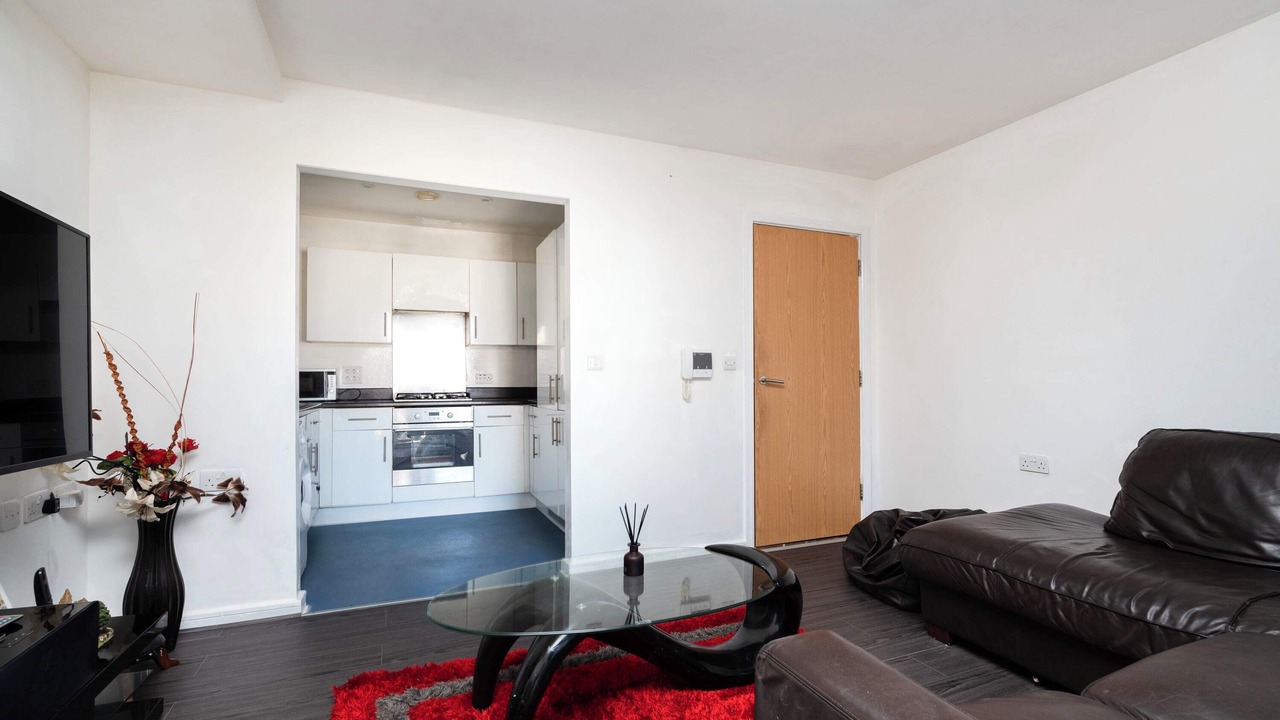 Photo of Others in Broad Green