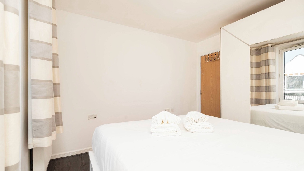 Photo of Others in Broad Green