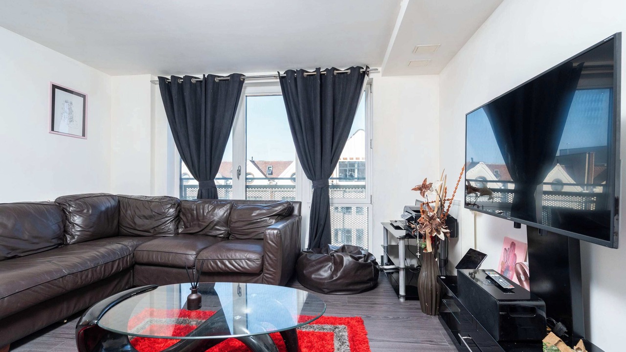 Photo of Others in Broad Green