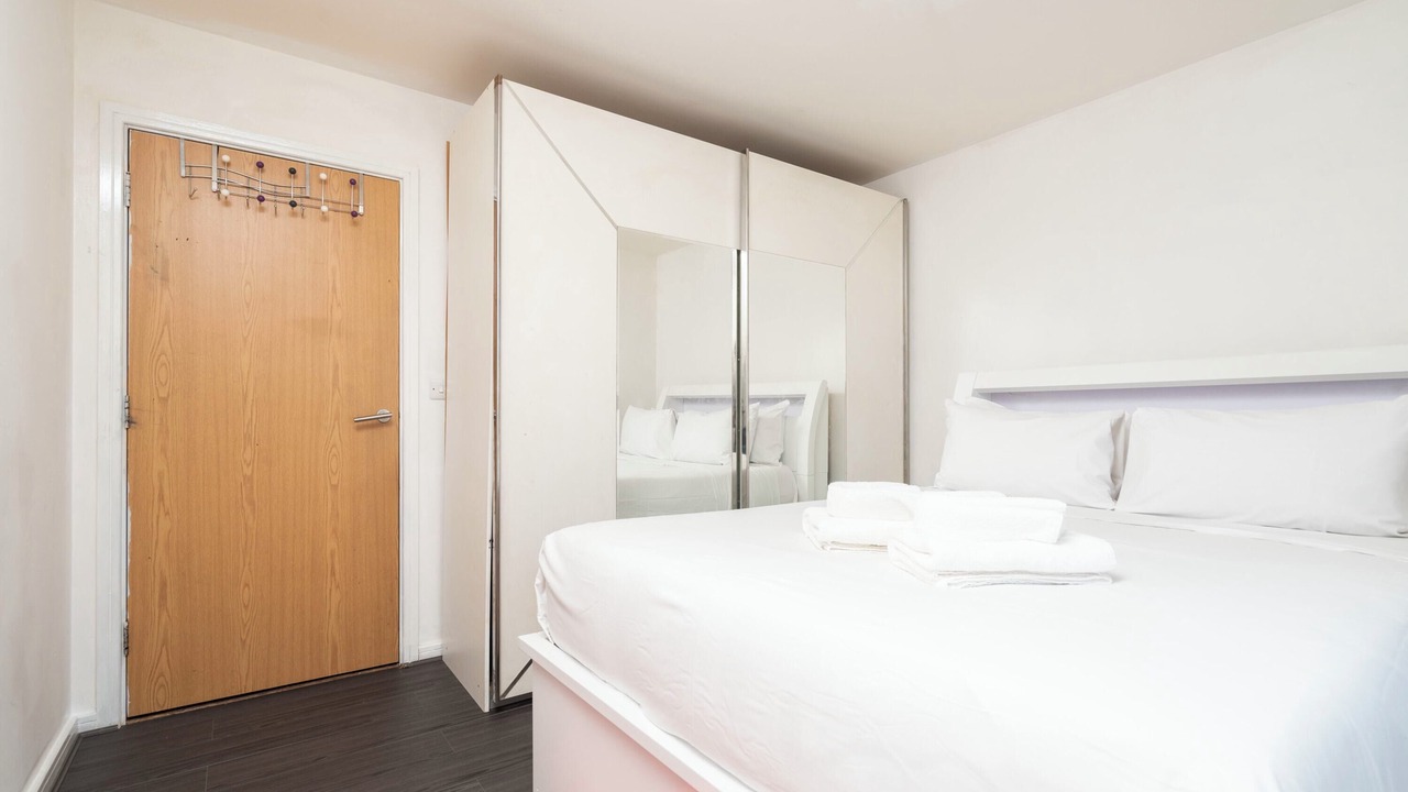 Photo of Others in Broad Green