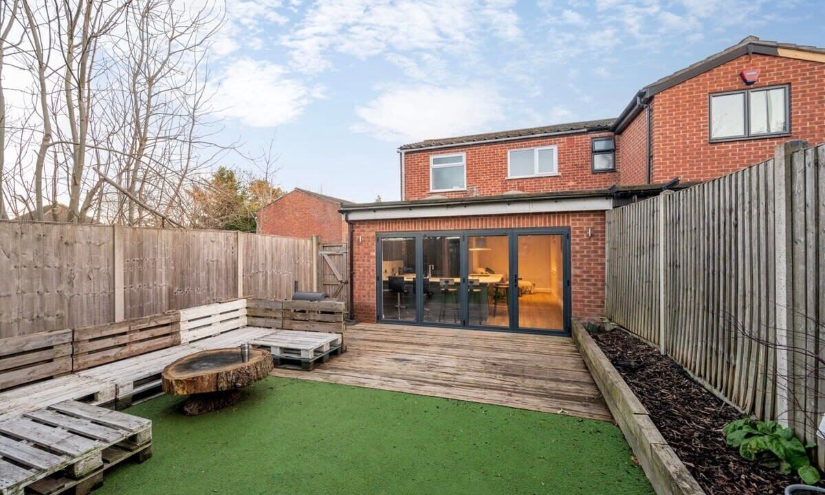 Photo of Outdoor in Ickenham