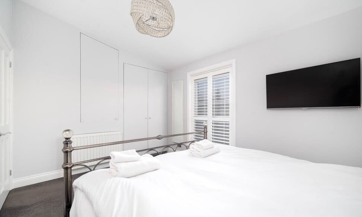 Photo of Others in Ickenham