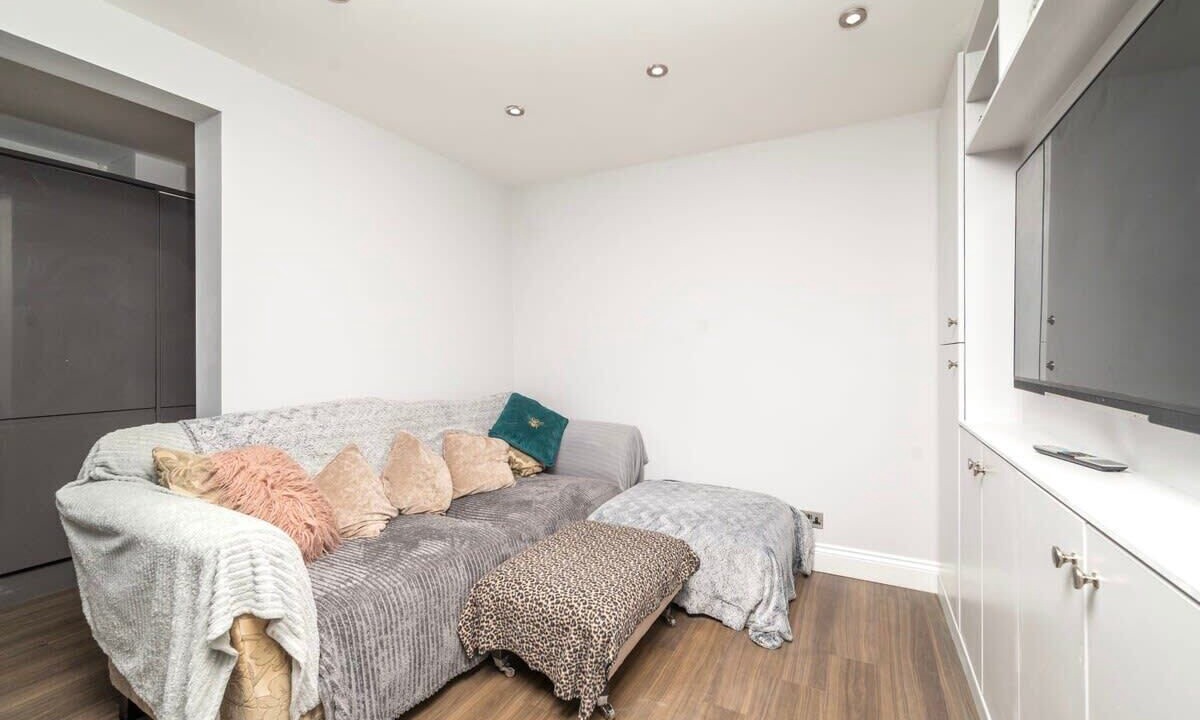 Photo of Others in Ickenham