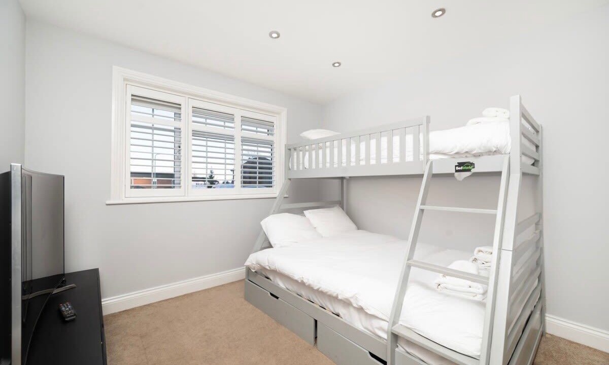 Photo of Others in Ickenham