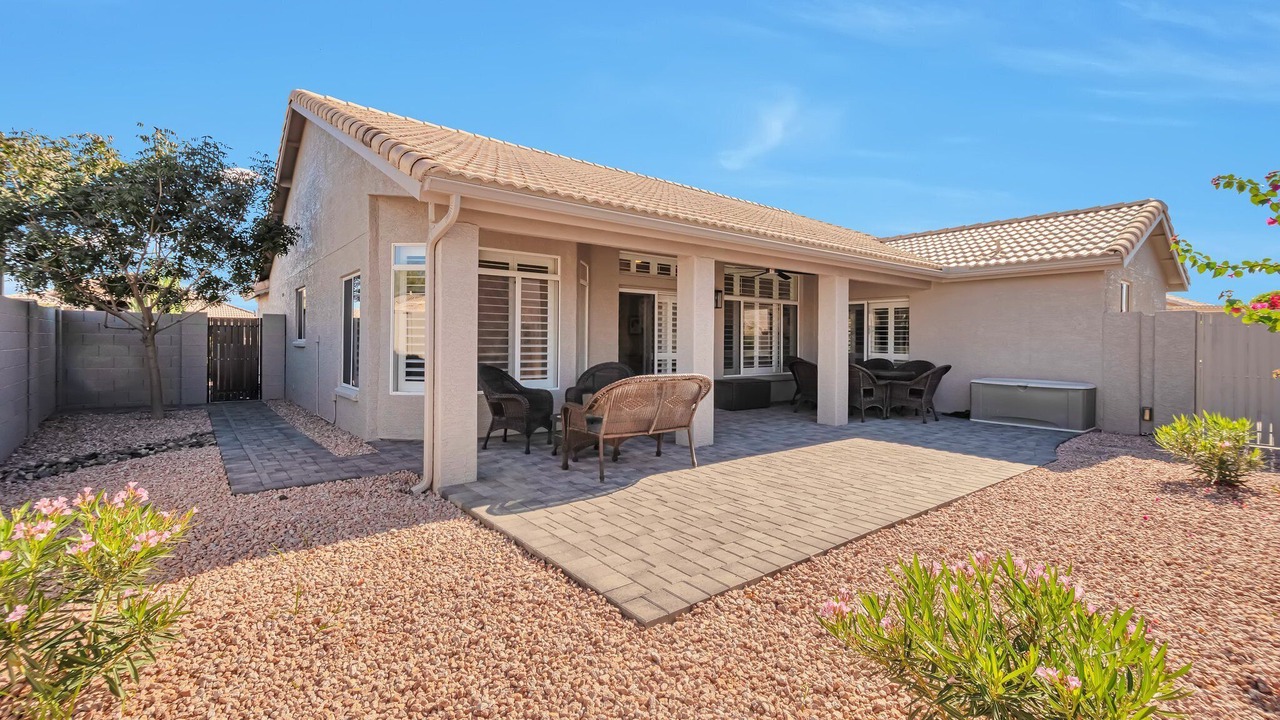 Photo of Patio Balcony in Palm Valley
