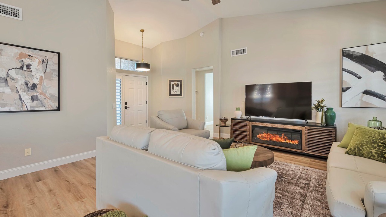 Photo of Livingroom in Palm Valley