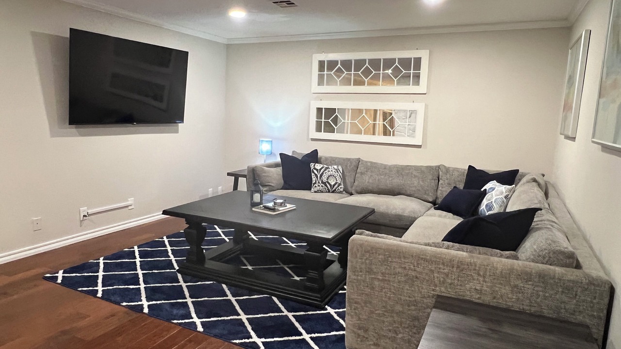 Photo of Livingroom in Jenks