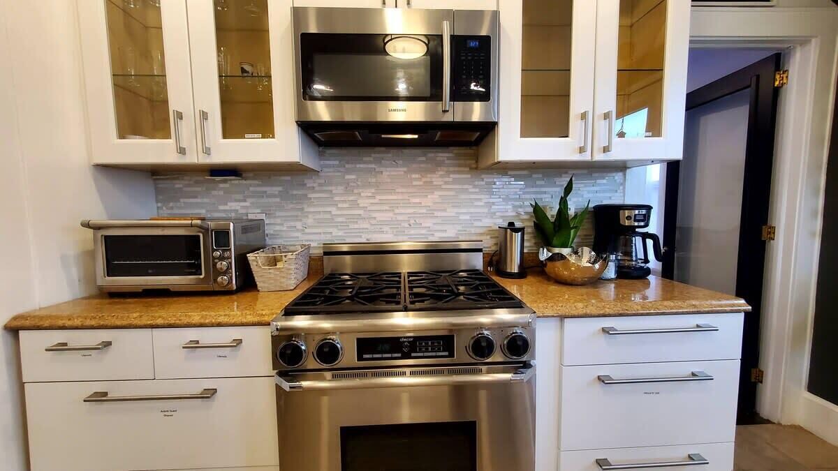 Photo of Kitchen in Cove - East Side - Shippan