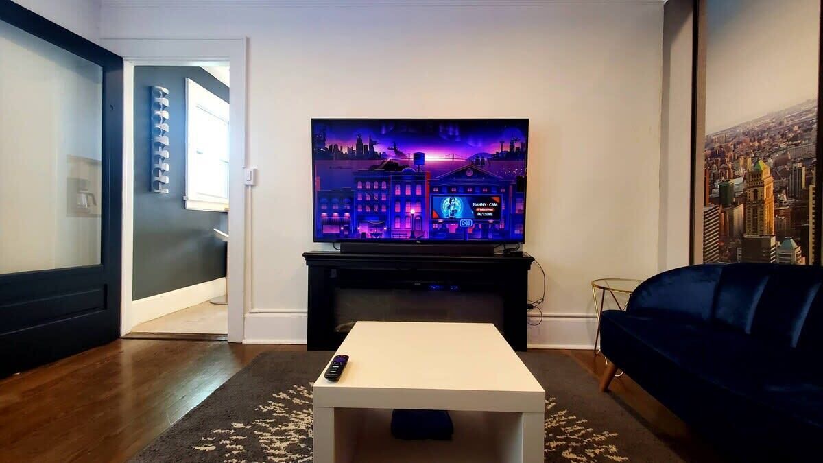 Photo of Livingroom in Cove - East Side - Shippan