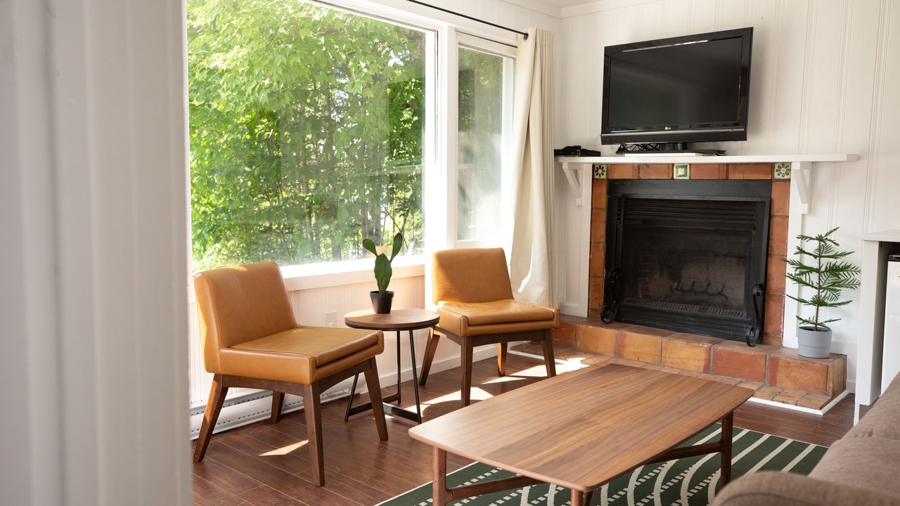 Photo of Livingroom in Haliburton