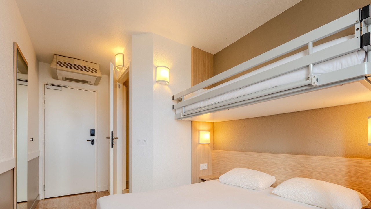 Photo of Bedroom in Saint-Laurent-Blangy
