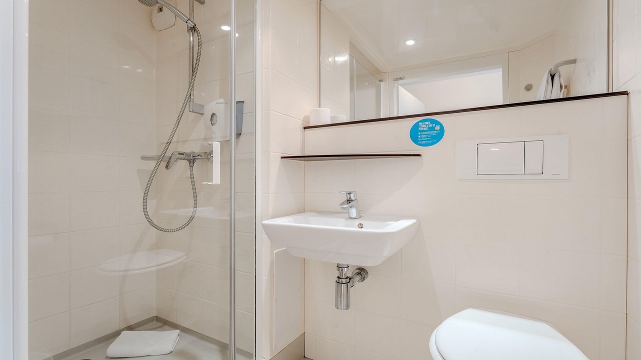Photo of Bathroom in Saint-Laurent-Blangy