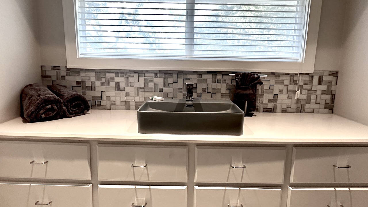Photo of Bathroom in Eureka Springs Historic District