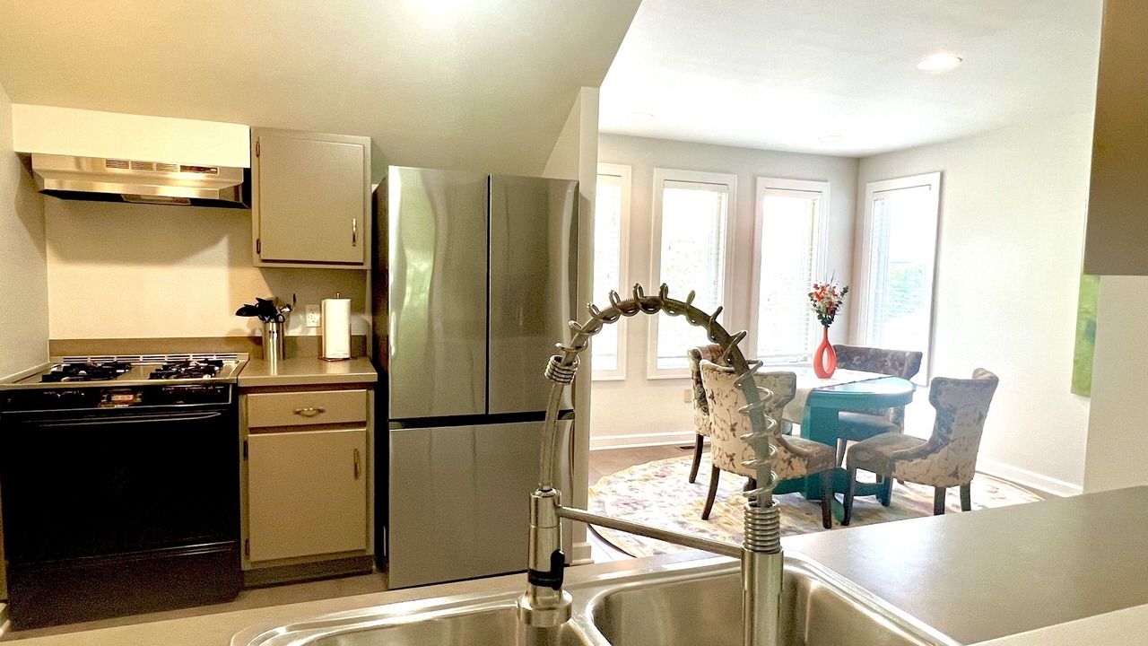 Photo of Kitchen in Eureka Springs Historic District