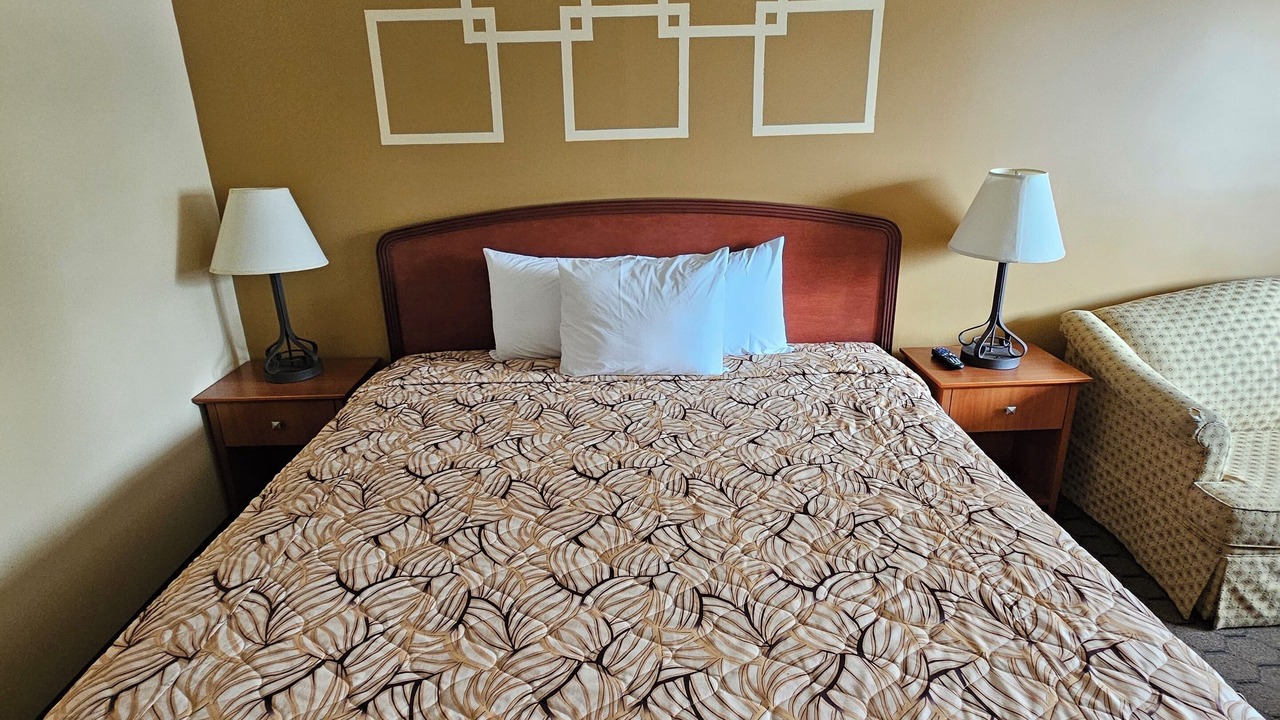 Photo of Bedroom in Mount Forest