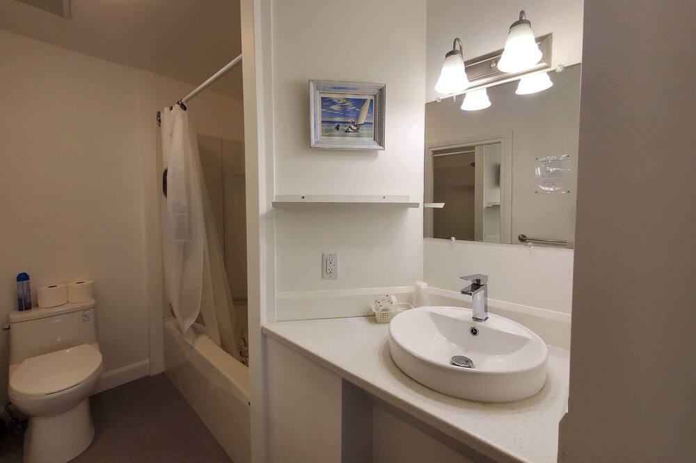 Photo of Bathroom in Ste Anne de Beaupre