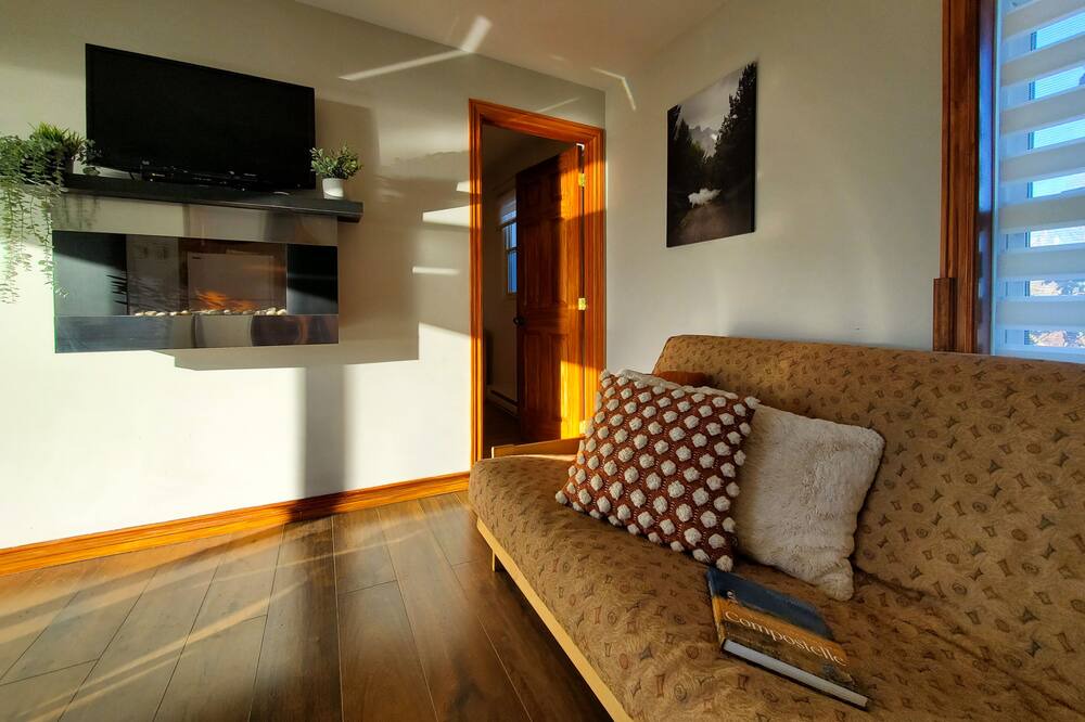 Photo of Livingroom in Ste Anne de Beaupre