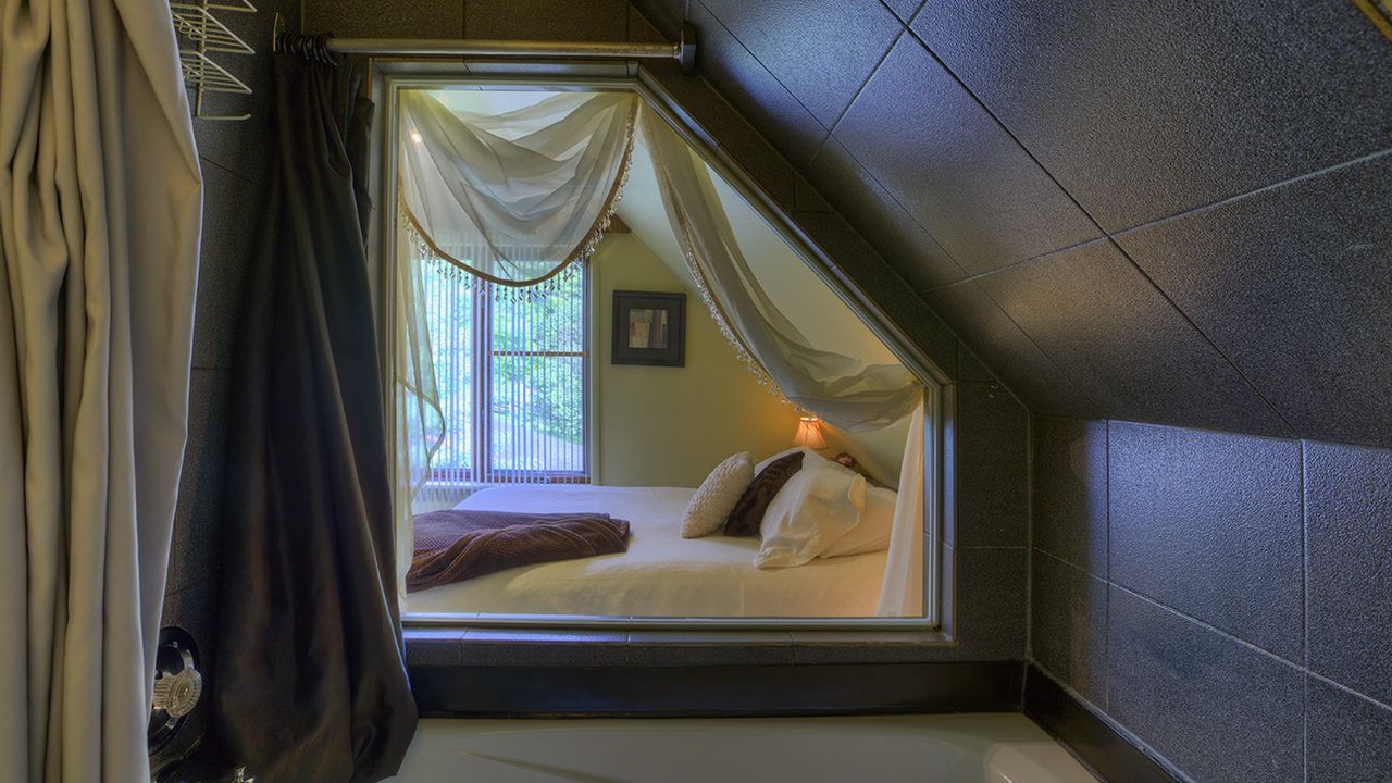 Photo of Bedroom in Chateau-Richer