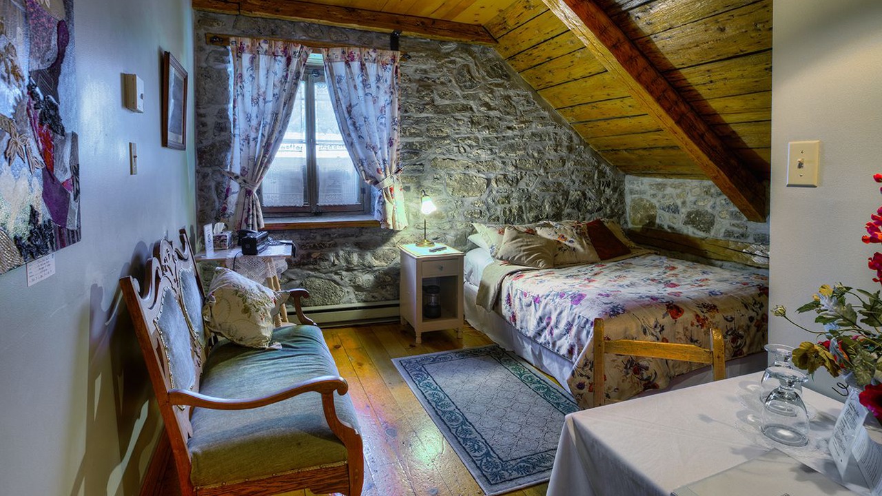 Photo of Bedroom in Chateau-Richer