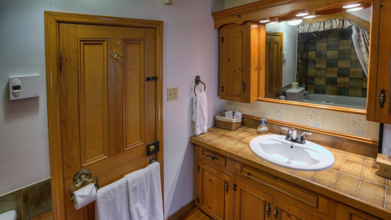Photo of Bathroom in Chateau-Richer