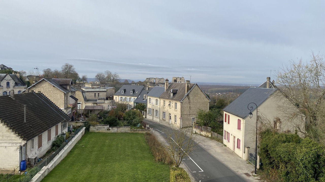 Photo of Bedroom in Coucy-le-Chateau-Auffrique