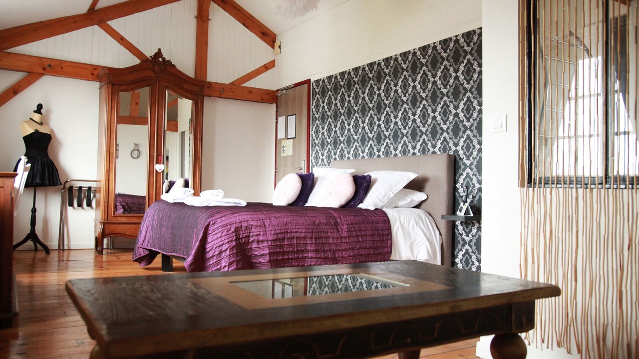 Photo of Bedroom in Coucy-le-Chateau-Auffrique