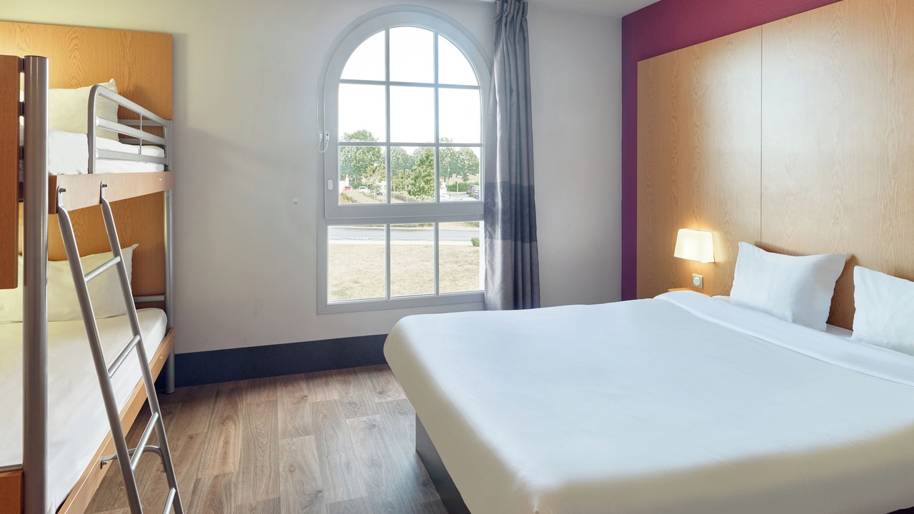 Photo of Bedroom in Magny-le-Hongre