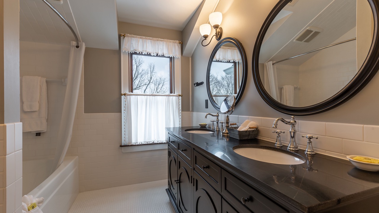 Photo of Bathroom in Painesville