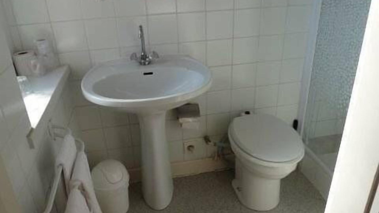 Photo of Bathroom in Aubreville