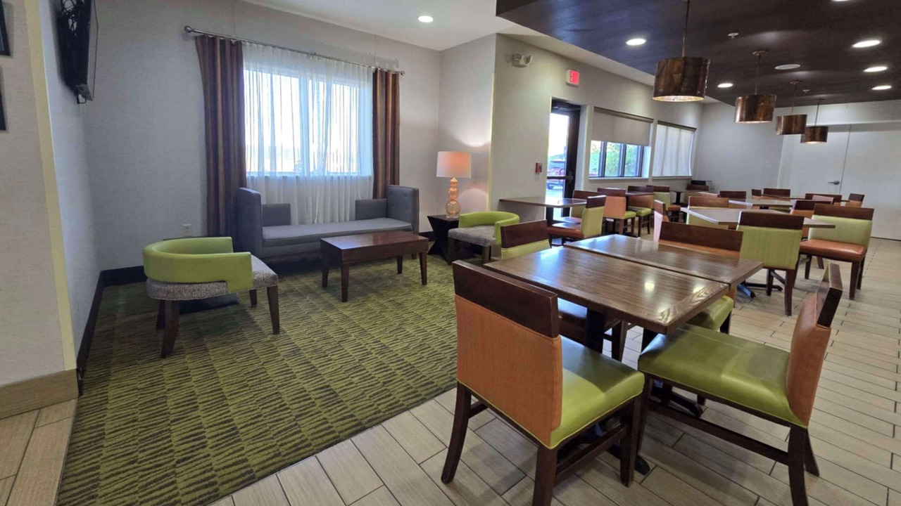 Photo of Others in Ferdinand