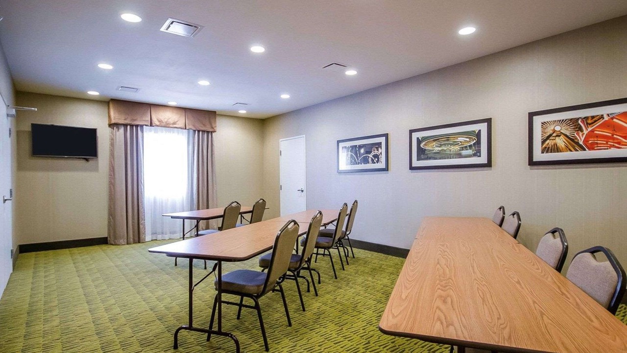 Photo of Others in Ferdinand